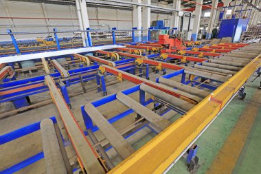 Endüstriyel üretim hattı, fotoğrafa yakın çekim.