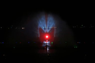 Su kürtasındaki Pekin Operasının Facebook 'u