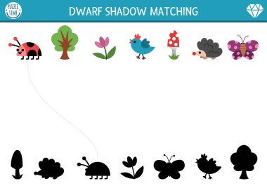 Cüce gölgesi orman sembolleriyle etkinliği eşleştiriyor. Kirpi, mantar, kuş, ağaç ve çiçekli peri masalı bulmacası. Doğru siluet yazdırılabilir çalışma tablosu bul, oyun. Çocuklar için sihirli orman sayfası