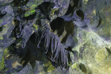 Kafatası mağaralarında jeolojik yapılar ve kireçtaşı oluşumları Benidoeig, Valencia 'da Cueva de las Calaveras
