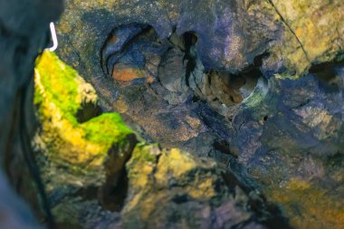 Kafatası mağaralarında jeolojik yapılar ve kireçtaşı oluşumları Benidoeig, Valencia 'da Cueva de las Calaveras