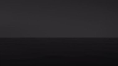 Altın metal yağ fıçısı, ham petrol havuzuna sıvı su sıçramasıyla düşer. Petrol endüstrisi konsepti. 3d canlandırma canlandırması.