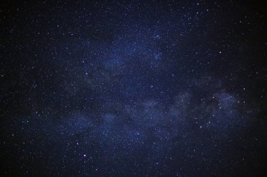 Samanyolu yıldız ve evrendeki, uzun pozlama fotoğraf, tahıl ile uzay tozu ile.