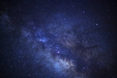 Samanyolu yıldız ve evrendeki, uzun pozlama fotoğraf, tahıl ile uzay tozu ile.