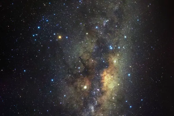 Samanyolu yıldız ve evrendeki, uzun pozlama fotoğraf, tahıl ile uzay tozu ile.