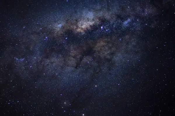 Samanyolu yıldız ve evrendeki, uzun pozlama fotoğraf, tahıl ile uzay tozu ile yakın çekim.