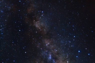 Samanyolu yıldız ve evrendeki, uzun pozlama fotoğraf, tahıl ile uzay tozu ile.