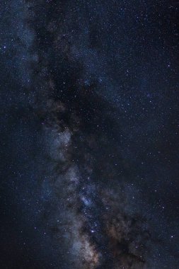 Samanyolu yıldız ve evrendeki, uzun pozlama fotoğraf, tahıl ile uzay tozu ile.