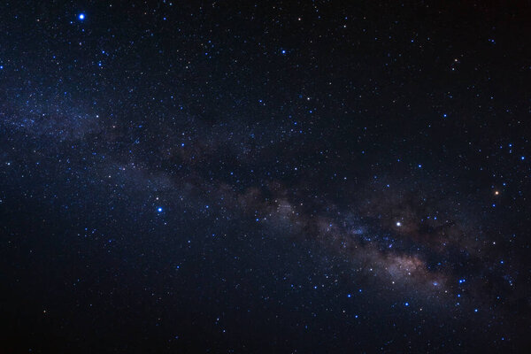 Галактика Млечный Путь со звездами и космической пылью во Вселенной