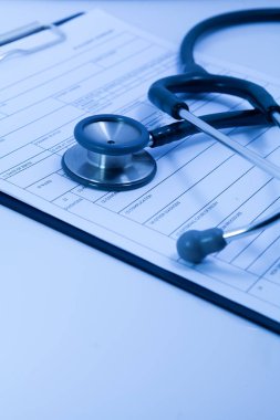 stetoskop boş hasta bilgi üzerinde