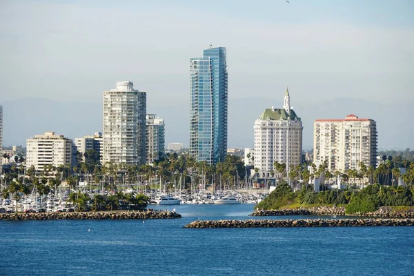 stock image Long Beach, California, U.S.A - November 5, 2022 - The view of the boat harbor and buildings in the city along Queensway Bay