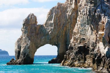 Cabo San Lucas, Meksika yakınlarında doğal bir kemerin popüler kaya oluşumu.