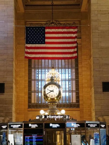 New York City Stany Zjednoczone Października 2022 Wielki Złoty Zegar — Zdjęcie stockowe
