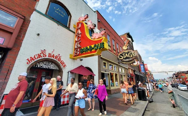 Nashville Tennessee Estados Unidos Junio 2022 Las Multitudes Que Caminan — Foto de Stock