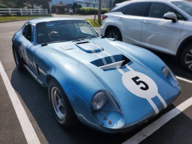 Rehoboth Beach, Delaware, ABD - 18 Haziran 2023 - 1964 Cobra Daytona Coupe spor arabasının açık mavi rengi