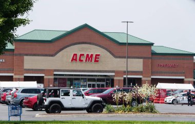 Rehoboth Beach, Delaware, ABD - 18 Haziran 2023 Acme Marketinin ön manzarası