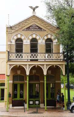 Austin, Teksas, ABD - 9 Nisan 2024 - Lundberg Fırını 'nın ön manzarası, şimdi Eski Fırın ve Dükkan olarak biliniyor