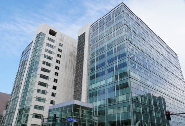 Minneapolis, Minnesota, ABD - 12 Temmuz 2024 Valspar Şirketi Genel Merkezi, Ameriprise Finans Binası