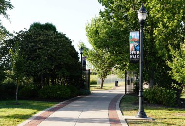 Wilmington, Delaware, ABD - 8 Eylül 2024 Wilmington Riverfront Nehir Yolu