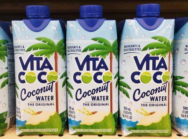 Wilmington, Delaware, ABD - 22 Nisan 2025 Orijinal Vita Coco Coconut Water, susuzluğunu gidermeye hazır..