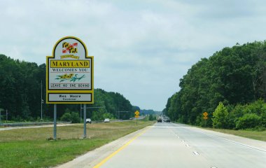 Maryland, ABD - 28 Haziran 2025 Maryland 'in girişinde bir karşılama işareti var..