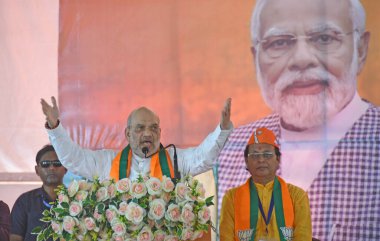 Burdwan, Purba Bardhaman İlçesi, Batı Bengal / Hindistan - 30.04.2024: Birlik İçişleri Bakanı Amit Şah, BJP 'nin Bardhaman Purba Lok Sabha seçmenleri adayı Asim Kumar Sarkar' ın seçim mitingine katıldı. Memari 'deki Rasulpur' da, Purba Bardhaman