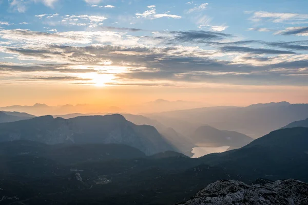 Nascer Sol Espetacular Com Sol Que Levanta Acima Lago Bled — Fotografia de Stock