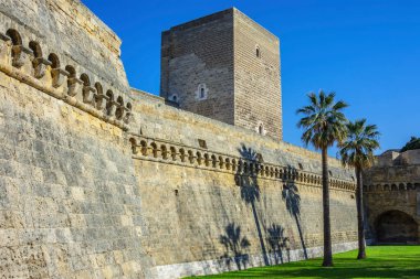 İtalya, Bari 'deki Swabian Kalesi' nin dış duvarı hakkında bazı detaylar.