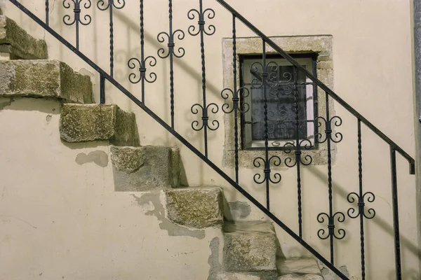 Старая Каменная Лестница Стороны Маленьким Окном Ночью Старом Городе Ровинь — стоковое фото