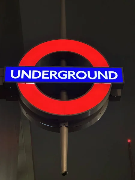 Londen Engeland Maart 2023 Ondergronds Bord Londen Bij Winkelcentrum White — Stockfoto