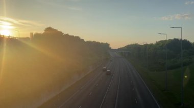 Milton Keynes, Birleşik Krallık 'ta çift Carriageway