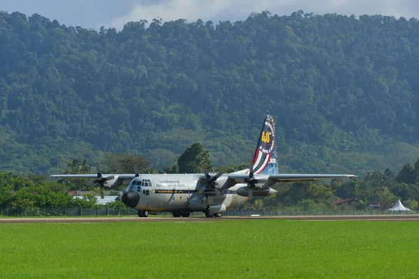 マレーシアのランカウイ 2023年5月28日 タイ王国空軍ロッキードC 130Hハーキュリーズ 60110 マレーシアのランカウイ空港 Lgk から離陸するための40周年の課税のための特別なテールマーク — ストック写真