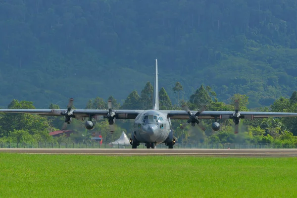 马来西亚兰卡维 2023年5月28日 马来西亚皇家空军洛克希德C 130H 30大力士M30 Tudm从马来西亚兰卡维机场 Lgk — 图库照片