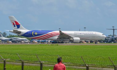 Langkawi, Malezya - 28 Mayıs 2023. 9M-MTI Malezya Havayolları Airbus A330-300 Langkawi Havaalanı (LGK), Malezya.