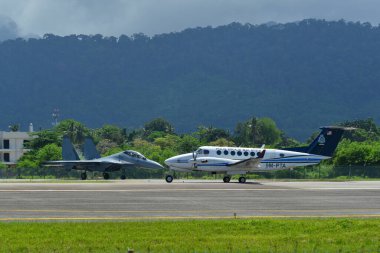 Langkawi, Malezya - 28 Mayıs 2023. 9M-PTA Malezya Kraliyet Polisi King Air B300 Langkawi Havaalanı (LGK), Malezya.