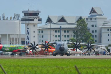 Langkawi, Malezya - 28 Mayıs 2023. Malezya Kraliyet Hava Kuvvetleri (RMAF) Airbus A400M Atlas M54-03 Langkawi Havaalanı (LGK), Malezya.