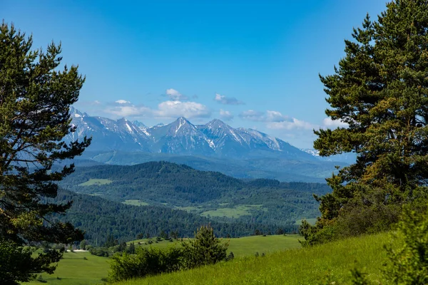 Όμορφο Πανόραμα Του Περάσματος Πάνω Από Tokarnia Σλοβακία Άποψη Των — Φωτογραφία Αρχείου