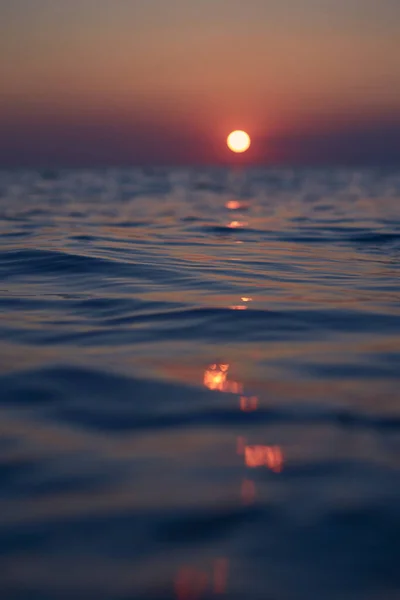 Poner Sol Reflejándose Agua Del Mar Del Norte Foto Alta — Foto de Stock