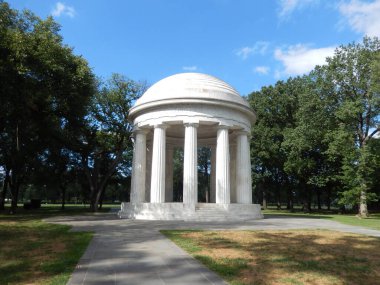 Birinci Dünya Savaşı anıtı, 1914 'ten 1918' e kadar Washington DC 'de yapılan büyük savaşta verilen hizmet ve fedakarlığın tanınması..