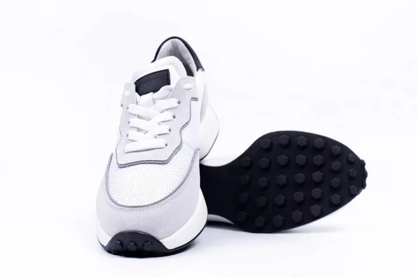 Sneakers Wit Maaien Een Witte Achtergrond Sportschoenen — Stockfoto