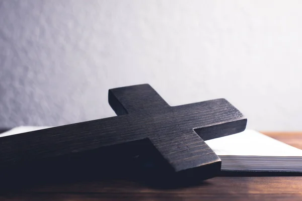 Het Kruis Van Jezus Kruisiging Bijbel Gebed — Stockfoto