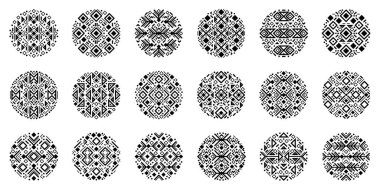 Dekoratif geometrik Aztek çemberleri. Kabile örtüsü şekillerinin vektör kümesi, geometrik etnik şekiller. Siyah ve beyaz sanat dekorasyonu yuvarlak şekiller. 