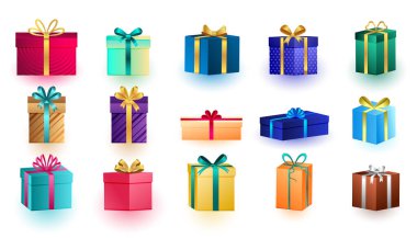 Bir paket dekoratif noel hediyesi renkli kağıda sarılmış.