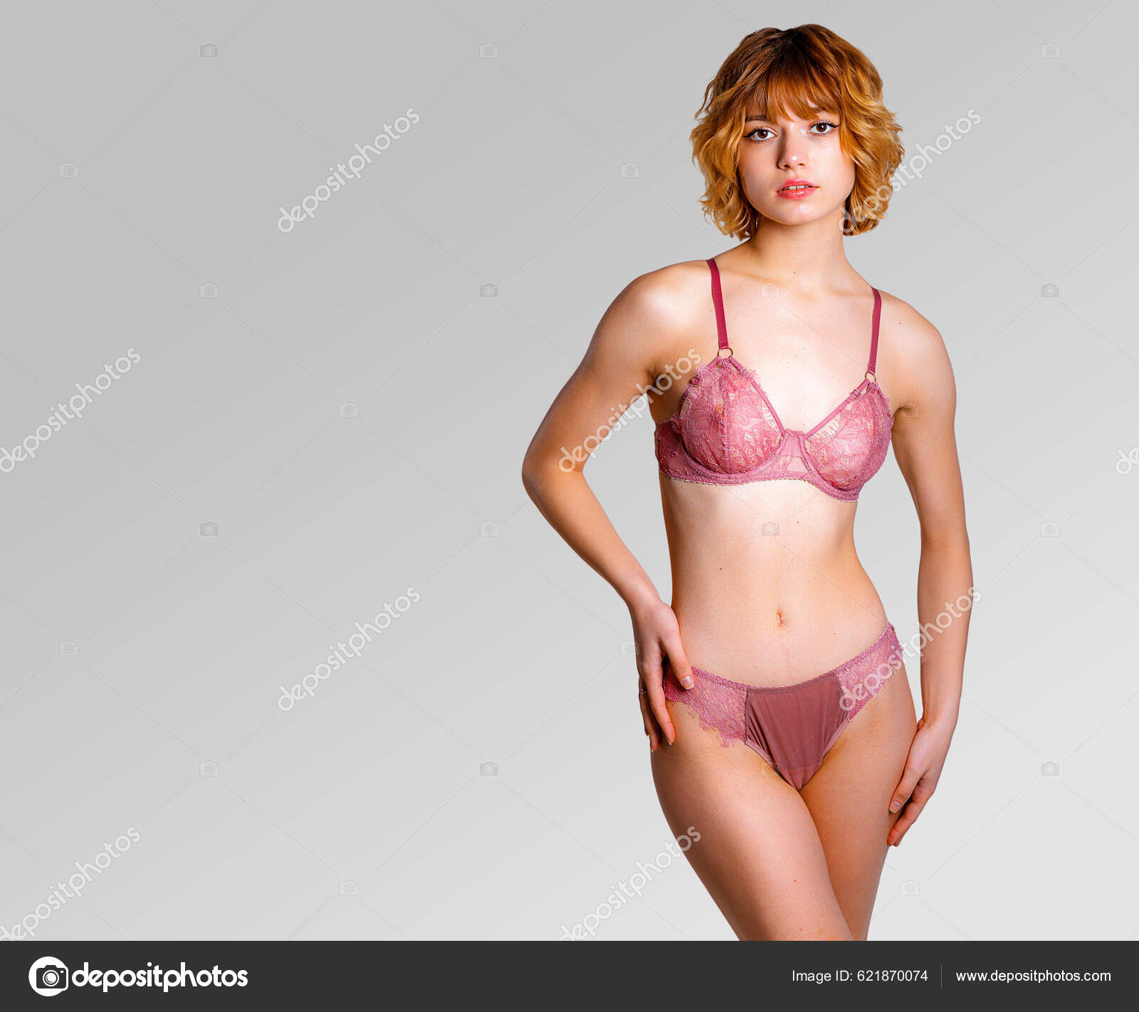 Portrét Atraktivní Ženy Spodním Prádle Dokonalým Tvarem Model Růžovém  Spodním — Stock Fotografie © Oleg.Ermak88 #621870074