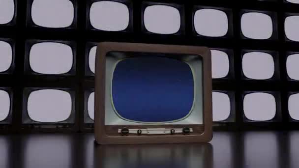 Waktu Nyata Pan Sekitar Retro Televisi Putih Tanpa Sinyal Ditempatkan — Stok Video
