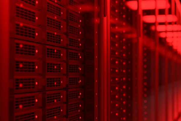 Righe Server Moderni Cremagliere Nel Buio Con Illuminazione Neon Rosso — Foto Stock