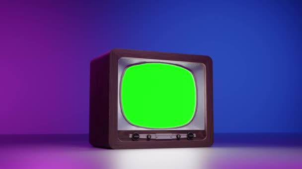 Pan Tiempo Real Alrededor Televisión Vintage Marrón Con Pantalla Verde — Vídeos de Stock