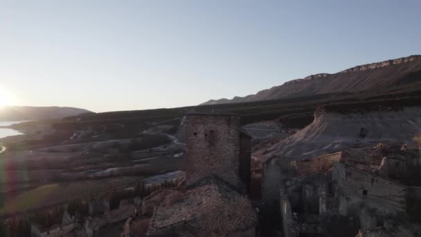 Pintoresca Vista Montaña Áspera Con Árboles Cresta Arena Por Pared — Vídeo de stock