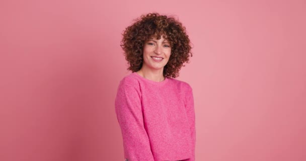 Laughing Young Curly Haired Female Makeup Full Sleeves Neck Top — Stock Video