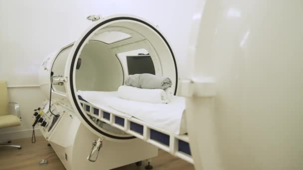 Chambre Pression Unique Hyperbare Médicale Dans Hôpital Moderne — Video